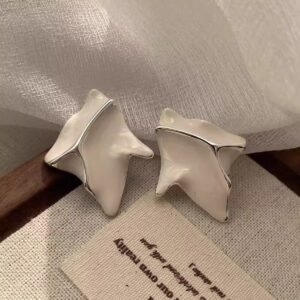 Vintage pleated metal minimalist geometric irregular stud earrings for women, a niche style that is trendy and versatile.