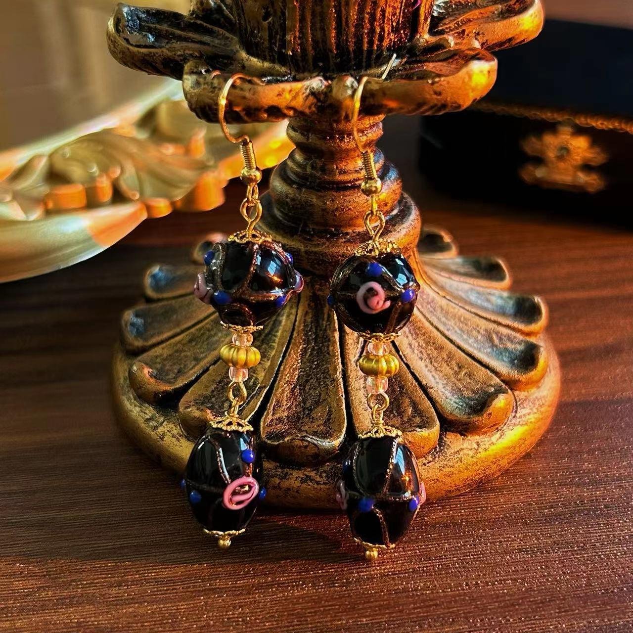 Cake glass beads retro fashionable vintage accessories Western antique court earrings and necklaces set - Image 3