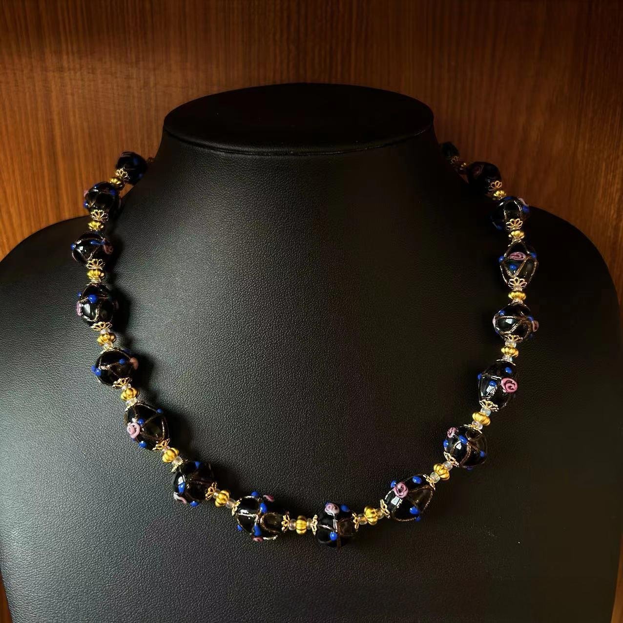 Cake glass beads retro fashionable vintage accessories Western antique court earrings and necklaces set - Image 4