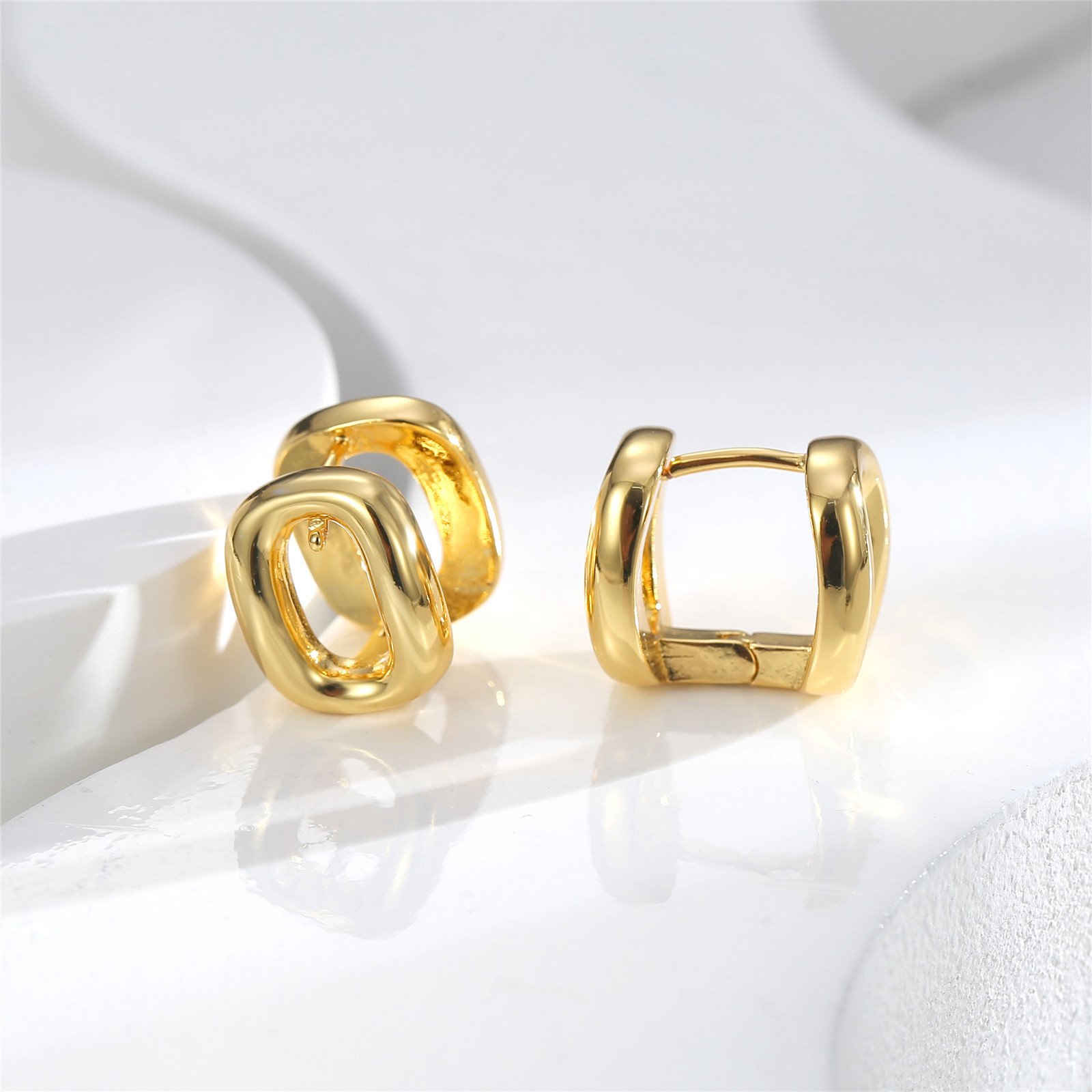 Earrings with a high-end feel, geometric jewelry for women, minimalist cold style stud earrings for women. - Image 2