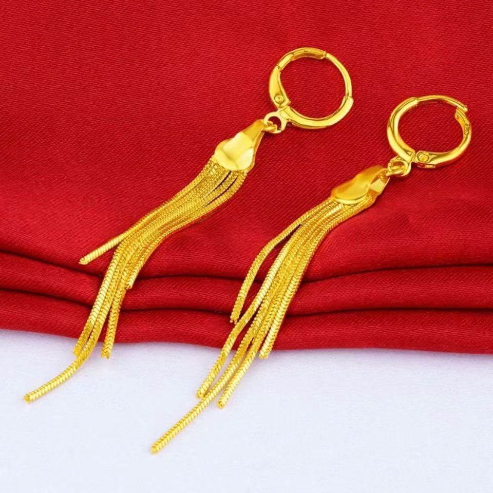 Gold dust jewelry small stud earrings, daily versatile, design-sense earrings for women, light luxury and high-end feeling ear hoops, unique and niche ear accessories. - Image 3