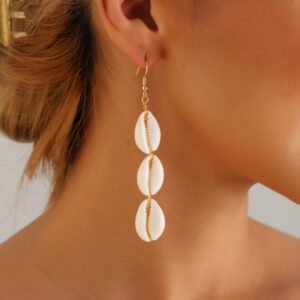 European and American Jewelry - Summer Beach Vacation Style Natural White Shell Earrings, High-end Sense, Simple and Popular Ear Cuffs & Ear Accessories