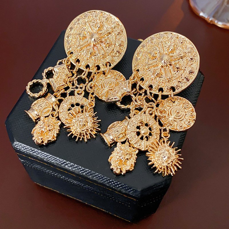 Vintage Silver Needle Earrings - Metal Heart, Flower, Geometric Tassel Stud Earrings with Retro High-end Feel and Exquisite Craftsmanship - Image 3